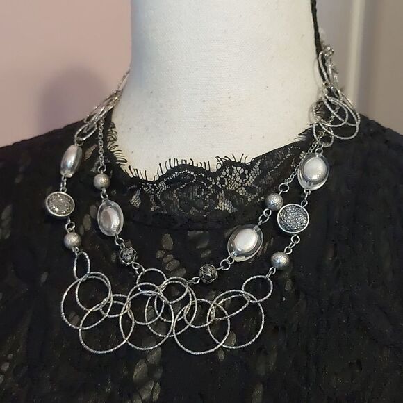 NY Collection Metallic Silver Tone Loops Station Style Statement Long Necklace - Picture 5 of 7